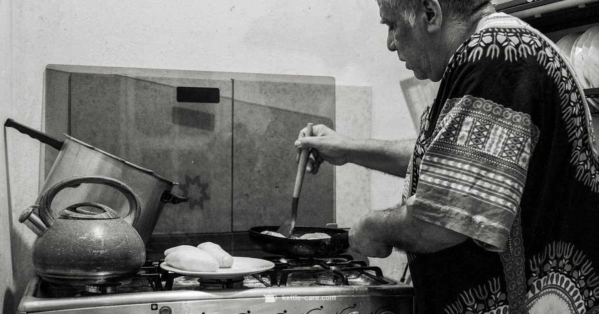 Black and White Kettle - Kettle Care